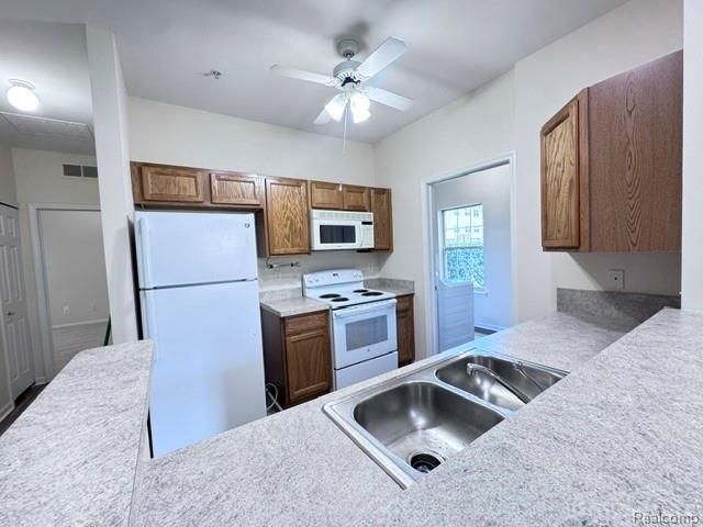 488 Village Drive, Walled Lake, MI 48390