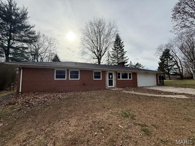 10 Wood Drive, Swansea, IL 62226