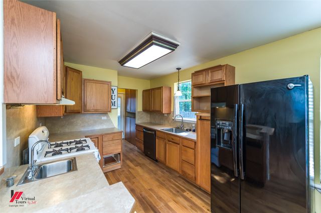 6239 S Lakeshore Drive, Shreveport, LA 71119