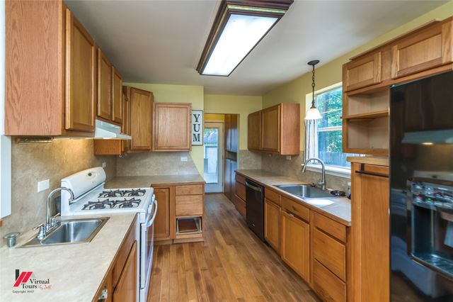 6239 S Lakeshore Drive, Shreveport, LA 71119