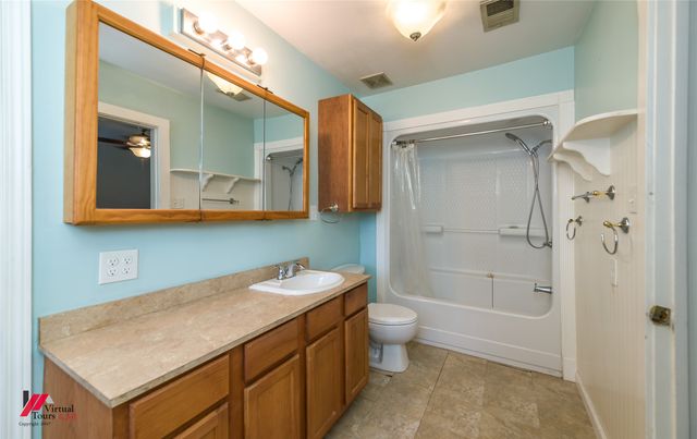 6239 S Lakeshore Drive, Shreveport, LA 71119