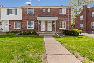 23322 Edsel Ford Court, St Clair Shores, MI 48080