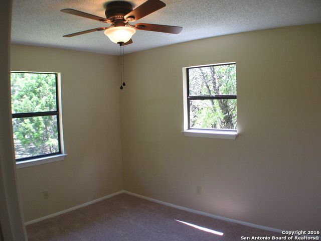 526 TAMARACK DR, Canyon Lake, TX 78133