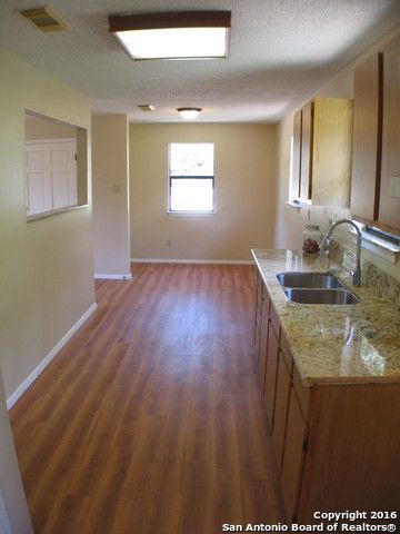 526 TAMARACK DR, Canyon Lake, TX 78133