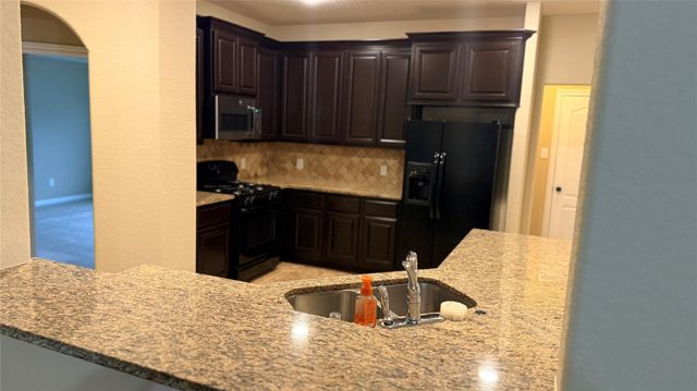 9215 Running Eagle Falls, Tomball, TX 77375