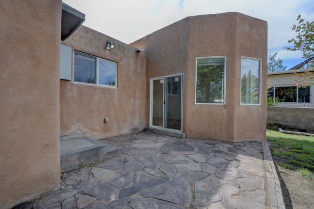 2905 Summit Place NE, Albuquerque, NM 87106