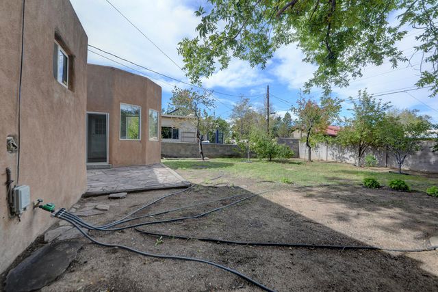 2905 Summit Place NE, Albuquerque, NM 87106