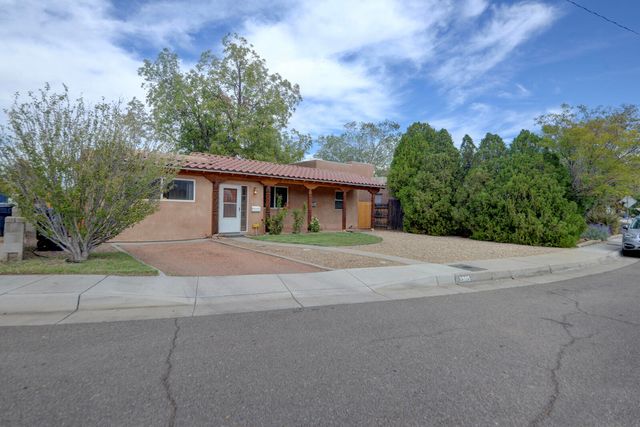 2905 Summit Place NE, Albuquerque, NM 87106