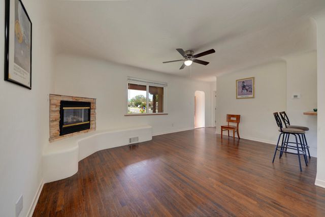 2905 Summit Place NE, Albuquerque, NM 87106