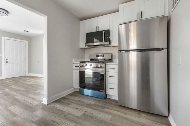 318 Elder Drive, Round Lake Park, IL 60073