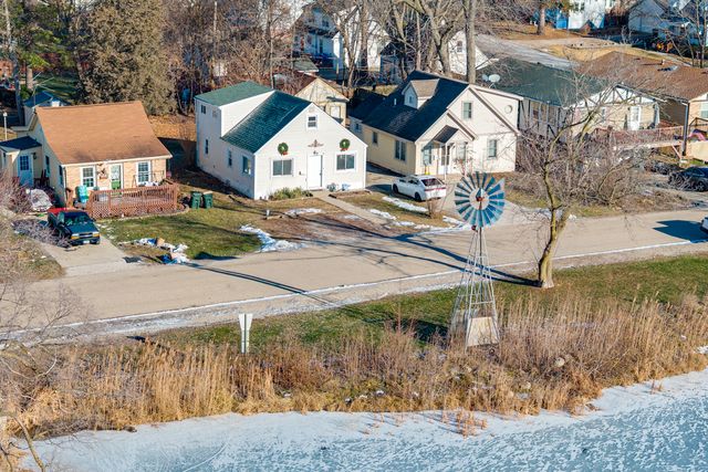 318 Elder Drive, Round Lake Park, IL 60073