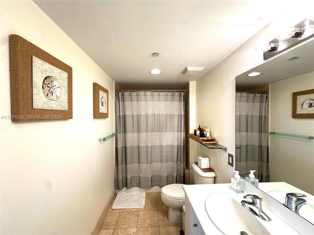 2475 Brickell Ave 1904, Miami, FL 33129