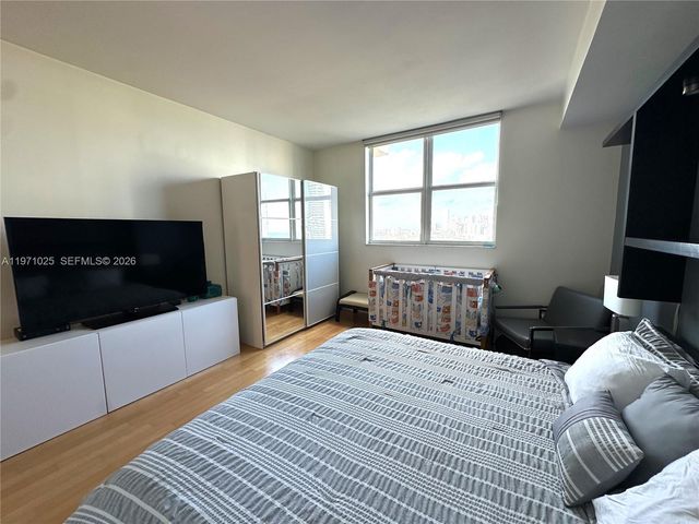 2475 Brickell Ave 1904, Miami, FL 33129