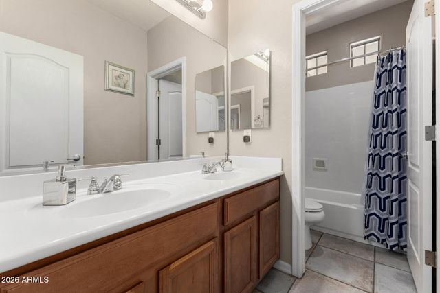 3370 E HORSESHOE Drive, Chandler, AZ 85249