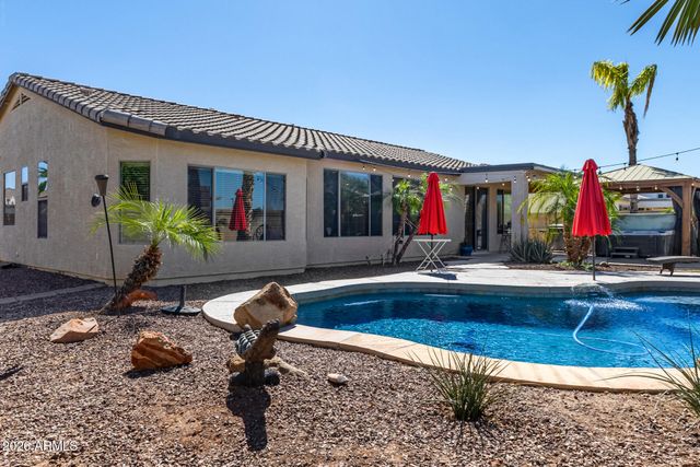 3370 E HORSESHOE Drive, Chandler, AZ 85249