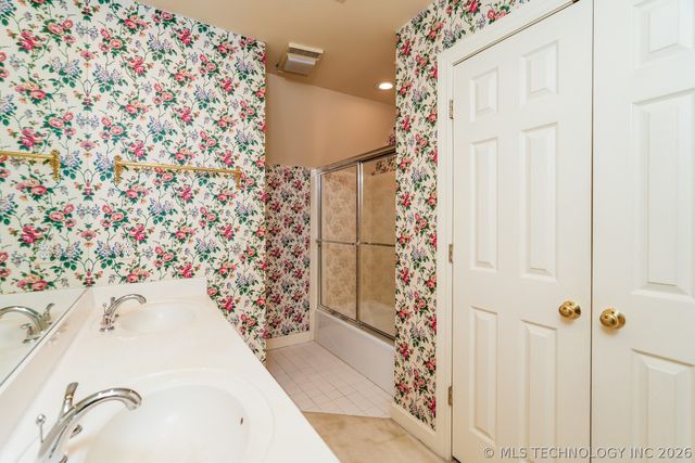 5202 E 78th Place, Tulsa, OK 74136
