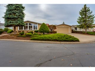 5320 BURKE St, Eugene, OR 97402