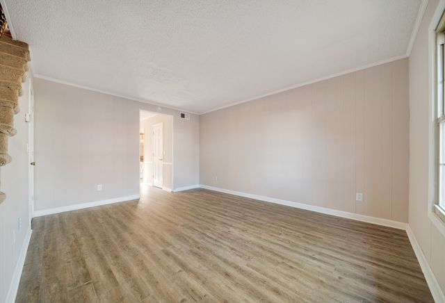 930 S Water Ave Apt 5, Gallatin, TN 37066