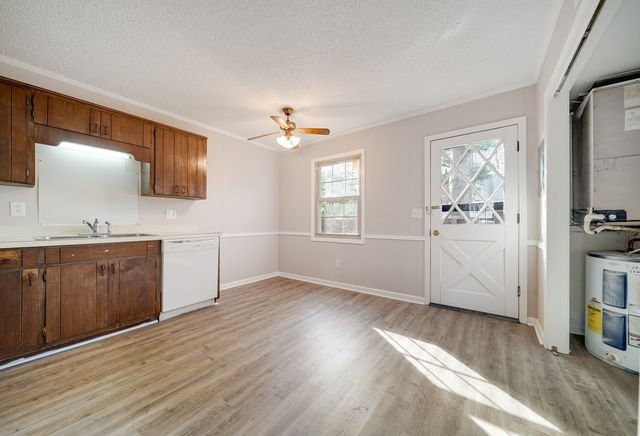 930 S Water Ave Apt 5, Gallatin, TN 37066