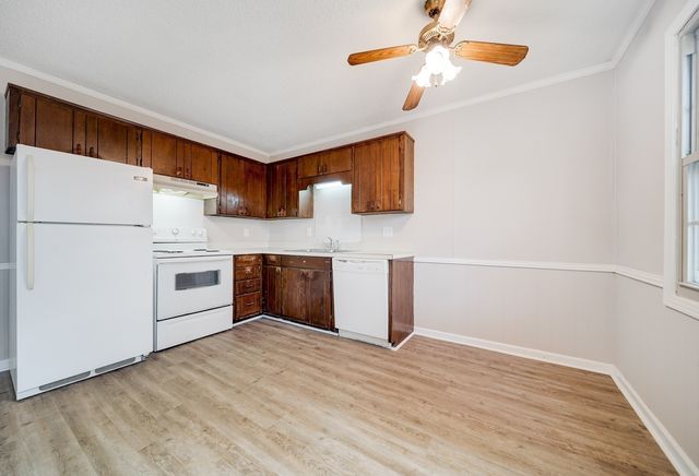 930 S Water Ave Apt 5, Gallatin, TN 37066