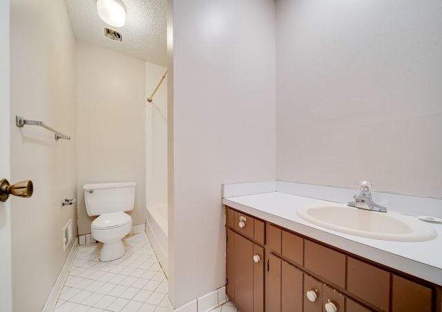 930 S Water Ave Apt 5, Gallatin, TN 37066