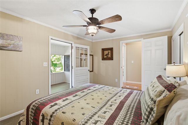 633 N Lake Drive, Salem, SC 29676