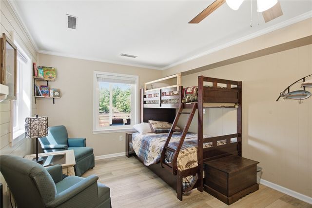 633 N Lake Drive, Salem, SC 29676