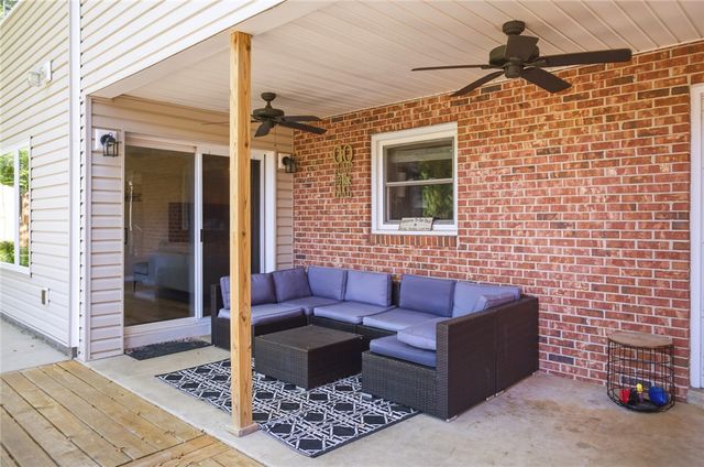 633 N Lake Drive, Salem, SC 29676