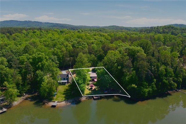 633 N Lake Drive, Salem, SC 29676