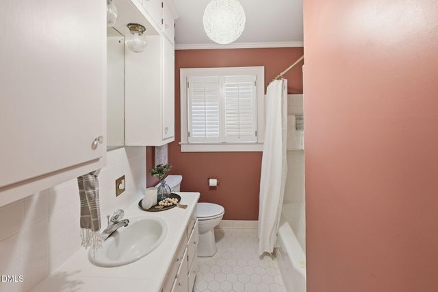 533 Parkview Drive, Burlington, NC 27215