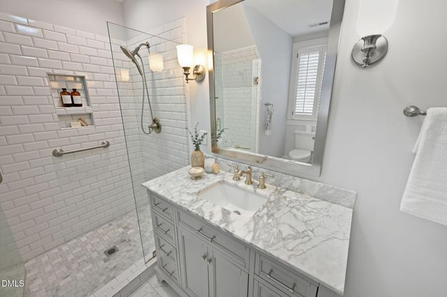 533 Parkview Drive, Burlington, NC 27215