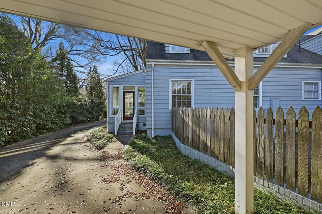 533 Parkview Drive, Burlington, NC 27215