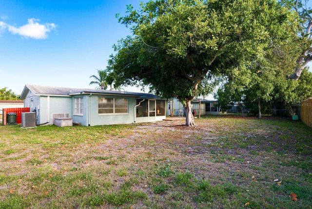 1958 ESSEX DRIVE, Holiday, FL 34691