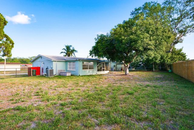 1958 ESSEX DRIVE, Holiday, FL 34691