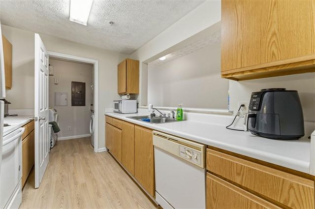 1202 Fairington Village Drive, Lithonia, GA 30038