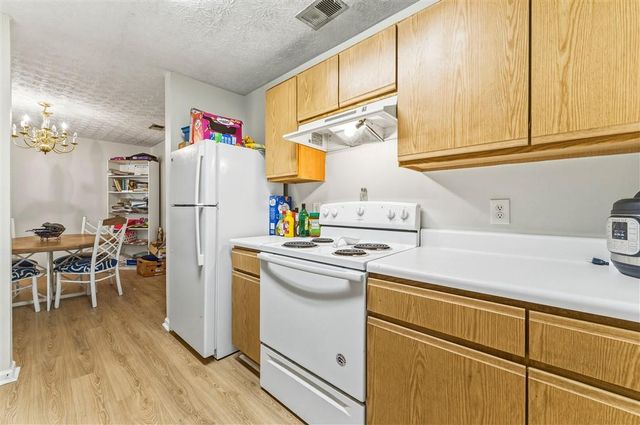 1202 Fairington Village Drive, Lithonia, GA 30038