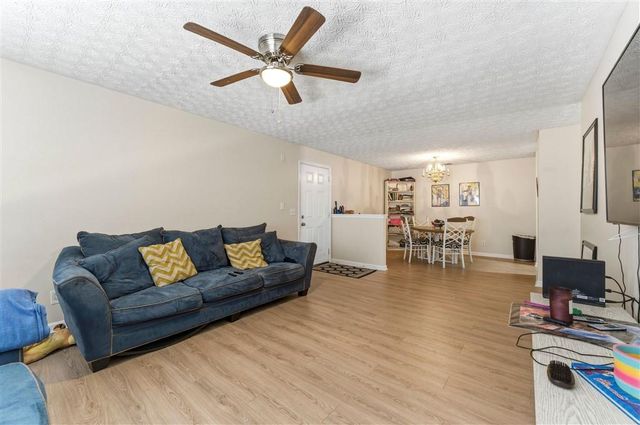 1202 Fairington Village Drive, Lithonia, GA 30038