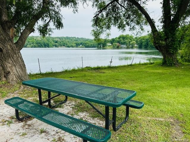 15 Roanoke Road, Patterson, NY 12563