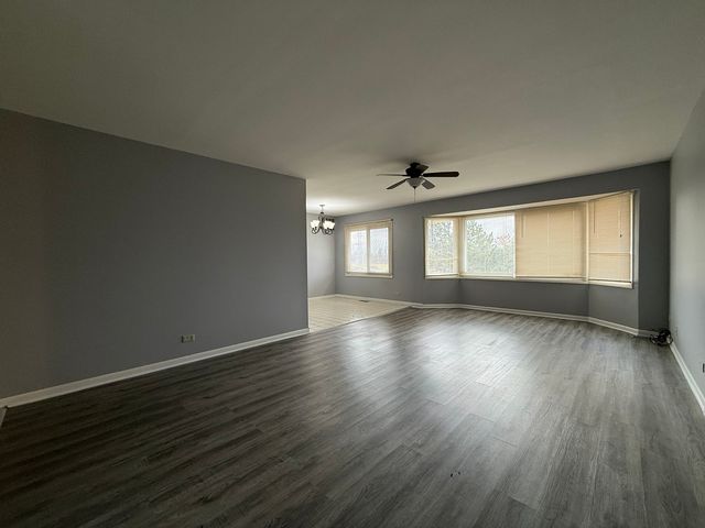 3108 Roberts Drive 6, Woodridge, IL 60517