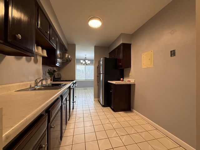 3108 Roberts Drive 6, Woodridge, IL 60517
