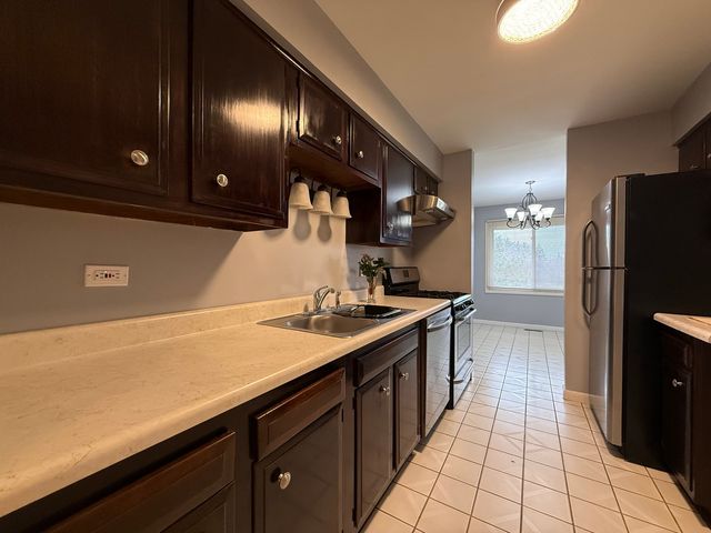 3108 Roberts Drive 6, Woodridge, IL 60517