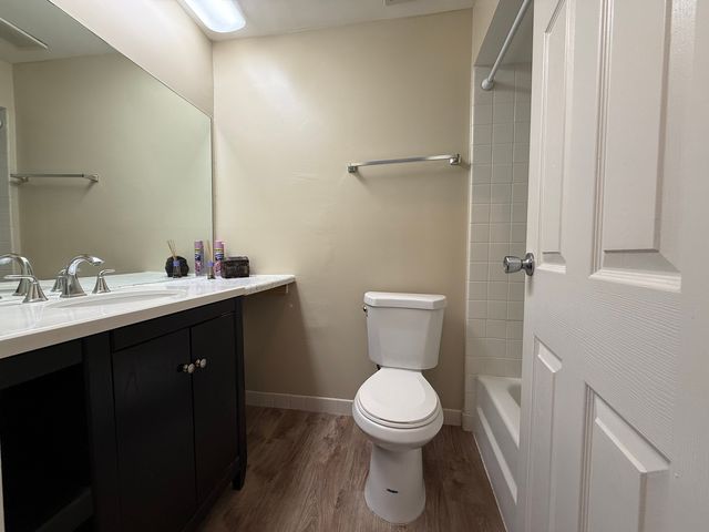 3108 Roberts Drive 6, Woodridge, IL 60517
