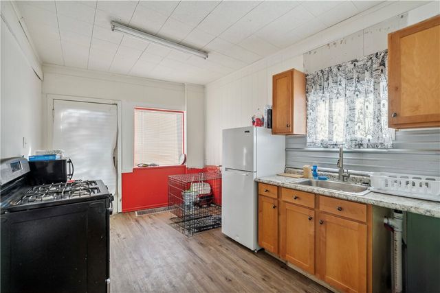 2814 Liberty Way, Liberty Boro, PA 15133