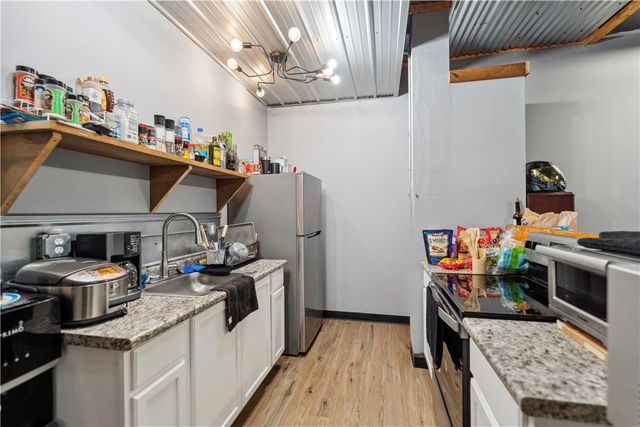 2814 Liberty Way, Liberty Boro, PA 15133