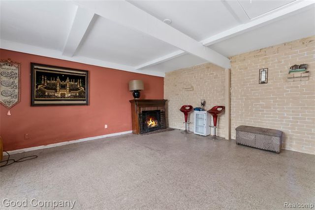 21560 Collingham Avenue, Farmington, MI 48336