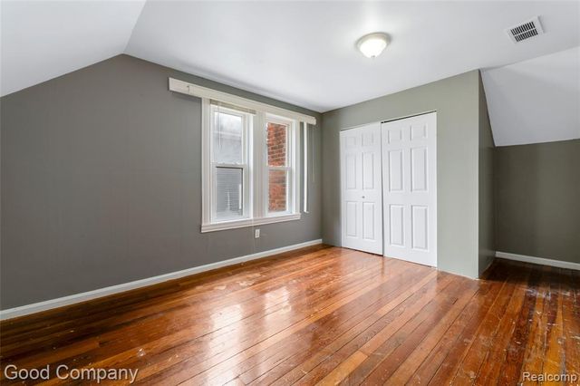 21560 Collingham Avenue, Farmington, MI 48336