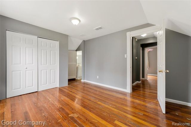 21560 Collingham Avenue, Farmington, MI 48336