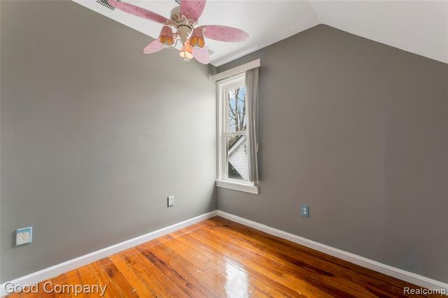 21560 Collingham Avenue, Farmington, MI 48336