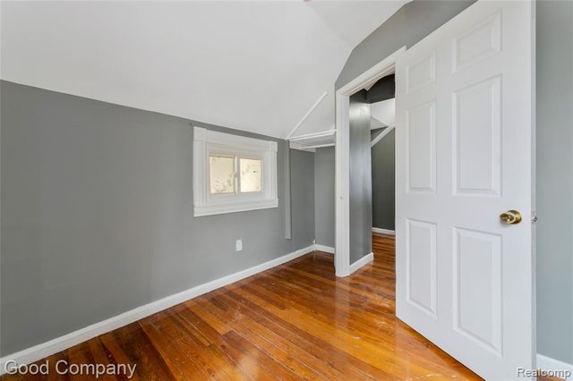 21560 Collingham Avenue, Farmington, MI 48336