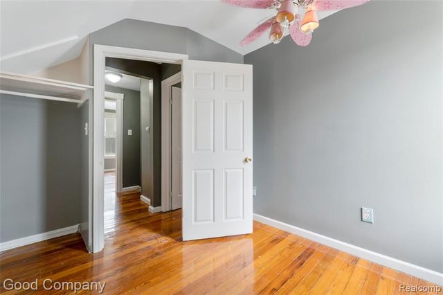 21560 Collingham Avenue, Farmington, MI 48336